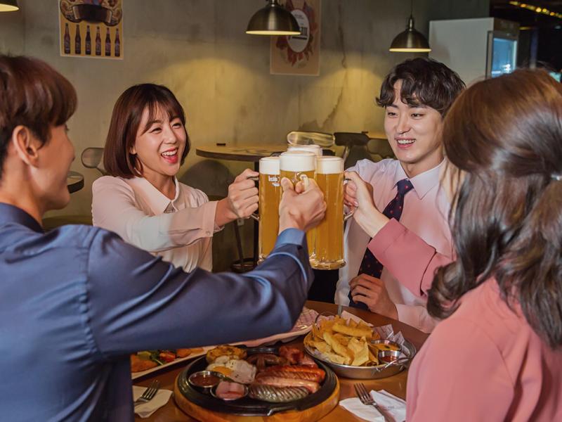 Văn hóa công sở của người Hàn Quốc - liên hoan sau giờ làm